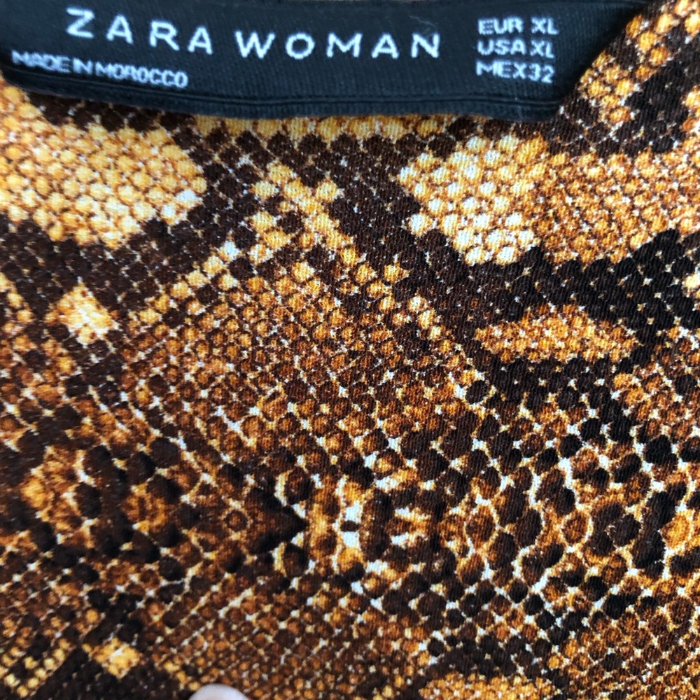 Zara Button Down Shirt Size Xl, Python Print. - image 5